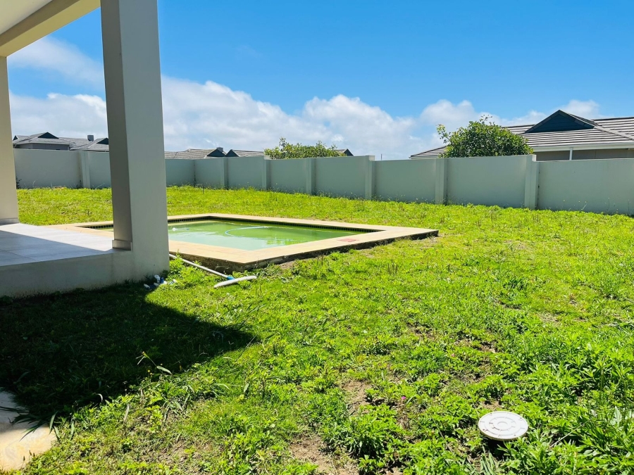 3 Bedroom Property for Sale in Kidds Beach Eastern Cape